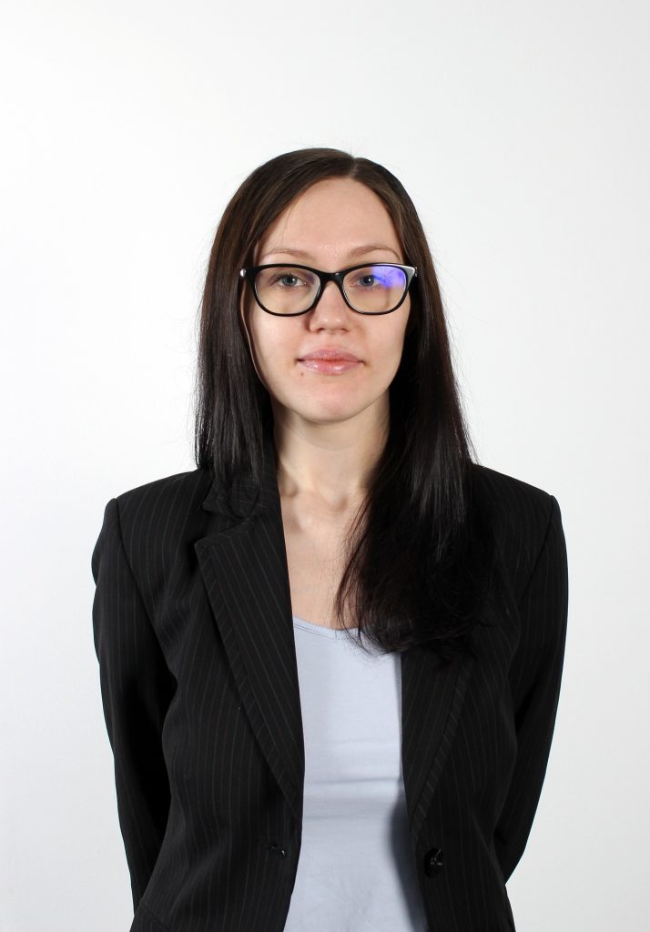 woman-1254453_1920